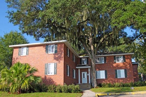 Lake Morton Apartments